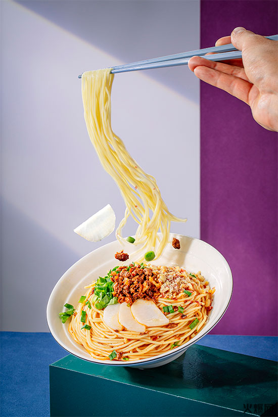 蘭啵旺蘭州牛肉面經(jīng)典香辣干拌面 蘭啵旺蘭州牛肉面經(jīng)典香辣干拌面